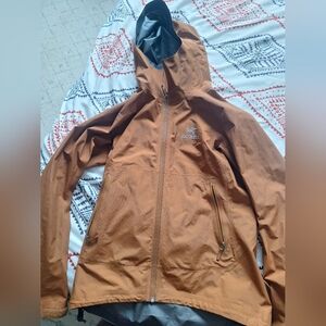 ARCTERYX RAINCOAT